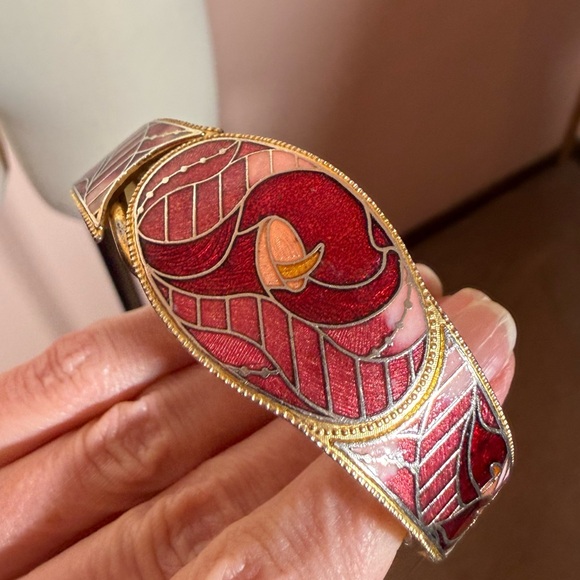 Vintage 70’s 80’s art deco burgundy Red calla Lily Enamel Clamper bracelet - Picture 17 of 17